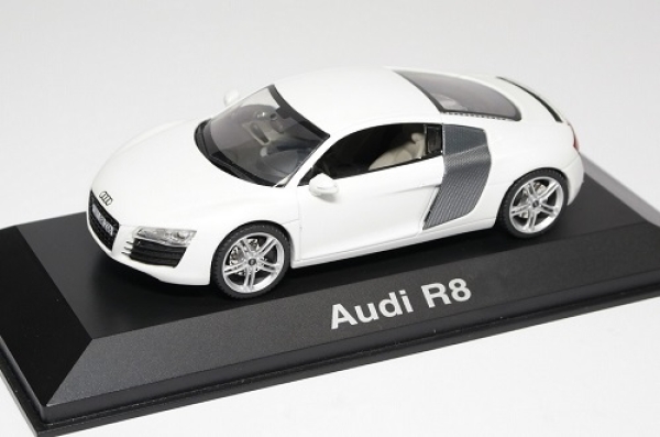 450479100 Audi R8 Coupe ibis white 1:43